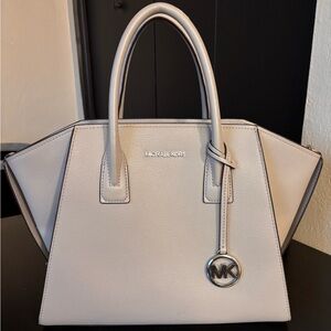 Michael Kors Avril Satchel - Large